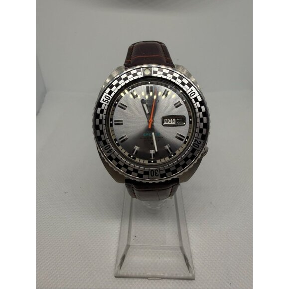 Vintage Seiko 5 Sports Automatic Watch With Brown Leather Strap & Day-Date